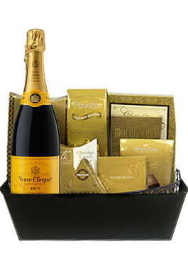 YELLOW LABEL VEUVE GIFT BASKET     